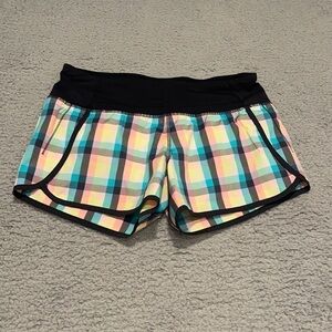 Lululemon women's Tracker Shorts II Wee Wheezy Check Print 6